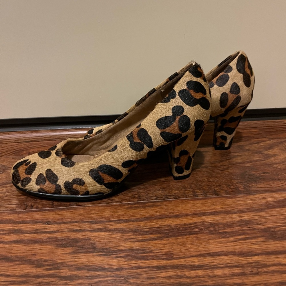 EUC - Aerosoles Dolled Up pumps